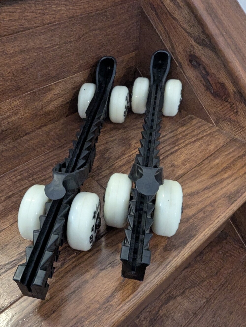 New Rollergard Hockey Skate Guards With Wheels Black Full Length 13.5" - Picture 9 of 14